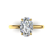 Bague de fiançailles 1.10 carat or jaune diamant synthétique ovale et diamants synthétiques ronds Romy